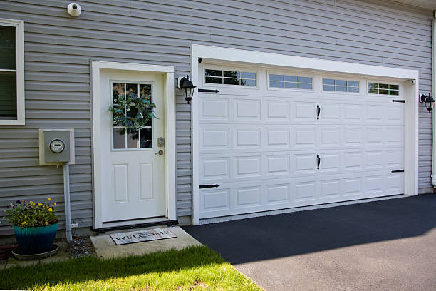 24/7 Emergency Garage Door Panel Replacement experts in Newaygo County County, MI